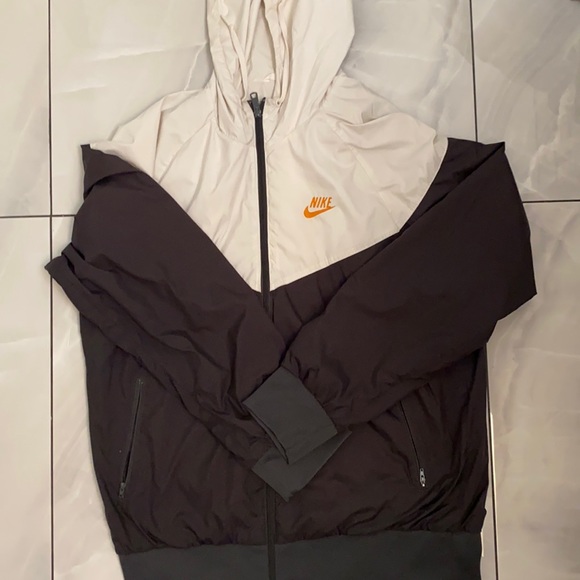 Nike Windbreaker - Picture 1 of 2